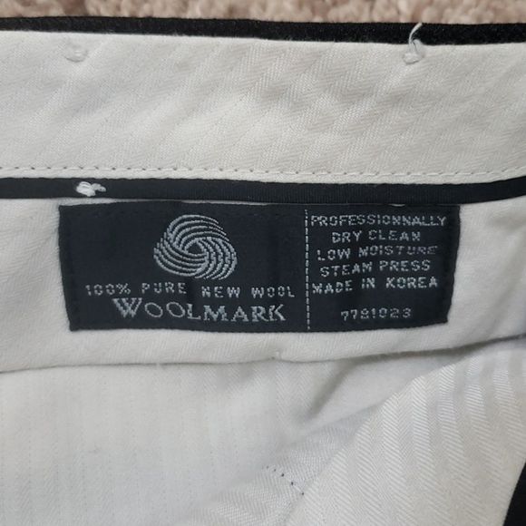 Gerald Austin Black Cuffed Pleated Wool Slacks - Picture 9 of 14